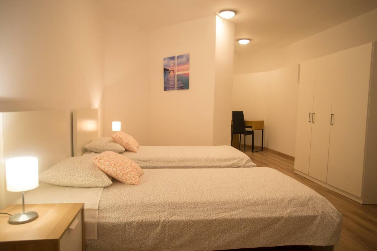 Apartman Girasol Pula Exterior photo