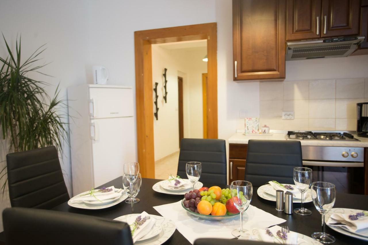 Apartman Girasol Pula Exterior photo