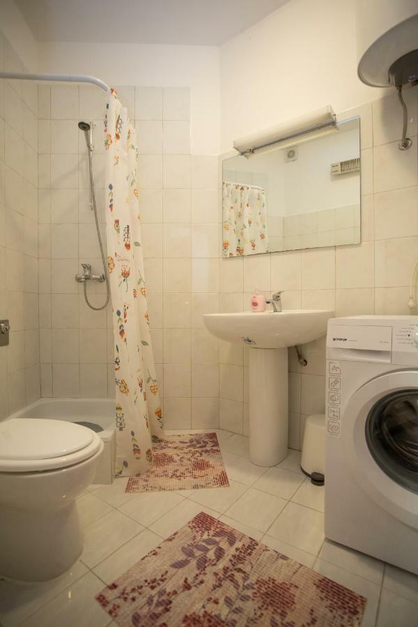 Apartman Girasol Pula Exterior photo