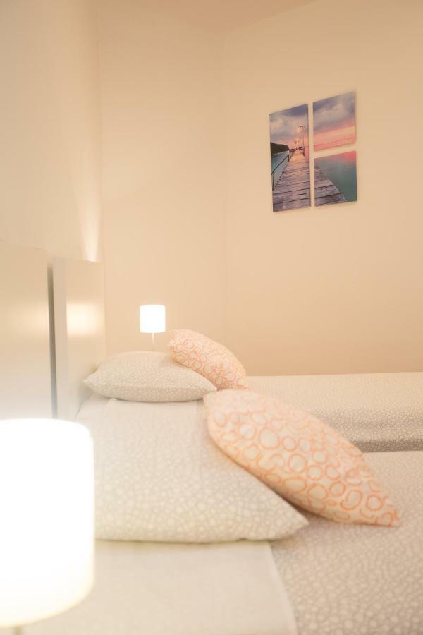 Apartman Girasol Pula Exterior photo