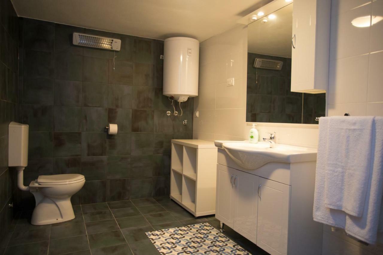 Apartman Girasol Pula Exterior photo