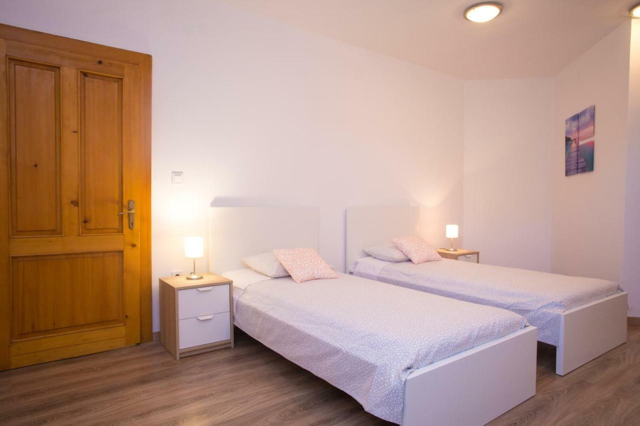 Apartman Girasol Pula Exterior photo